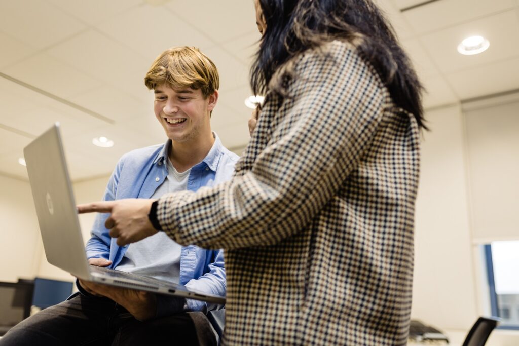 T&P collega's werken samen